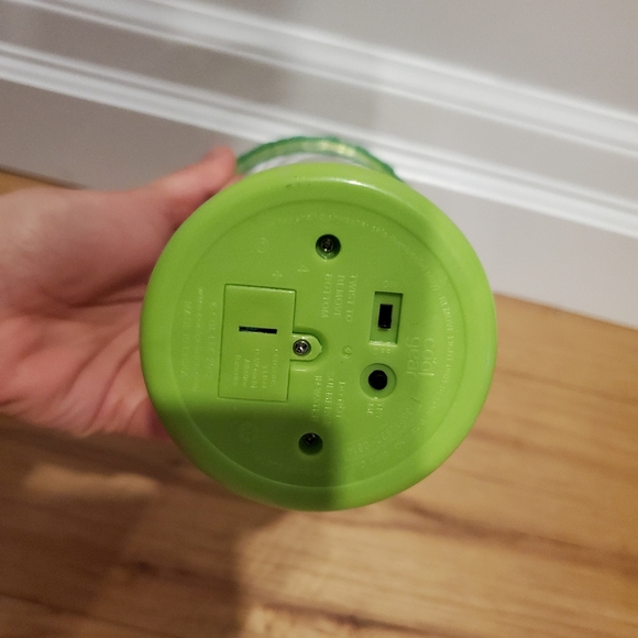 Never used light up penguin tumbler with straw - Picture 4 of 4